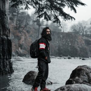 Pantalón de trekking negro en exterior